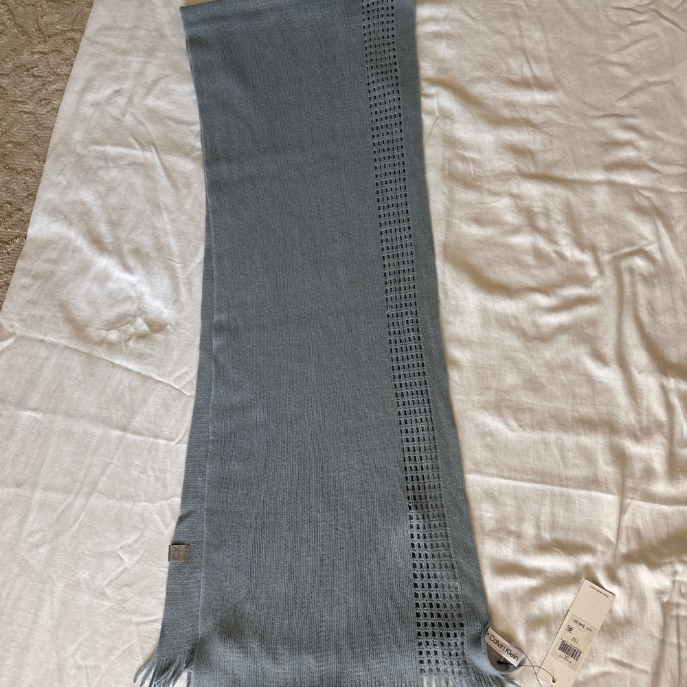 Calvin Klein Women's Blue Scarf 13x75 inches